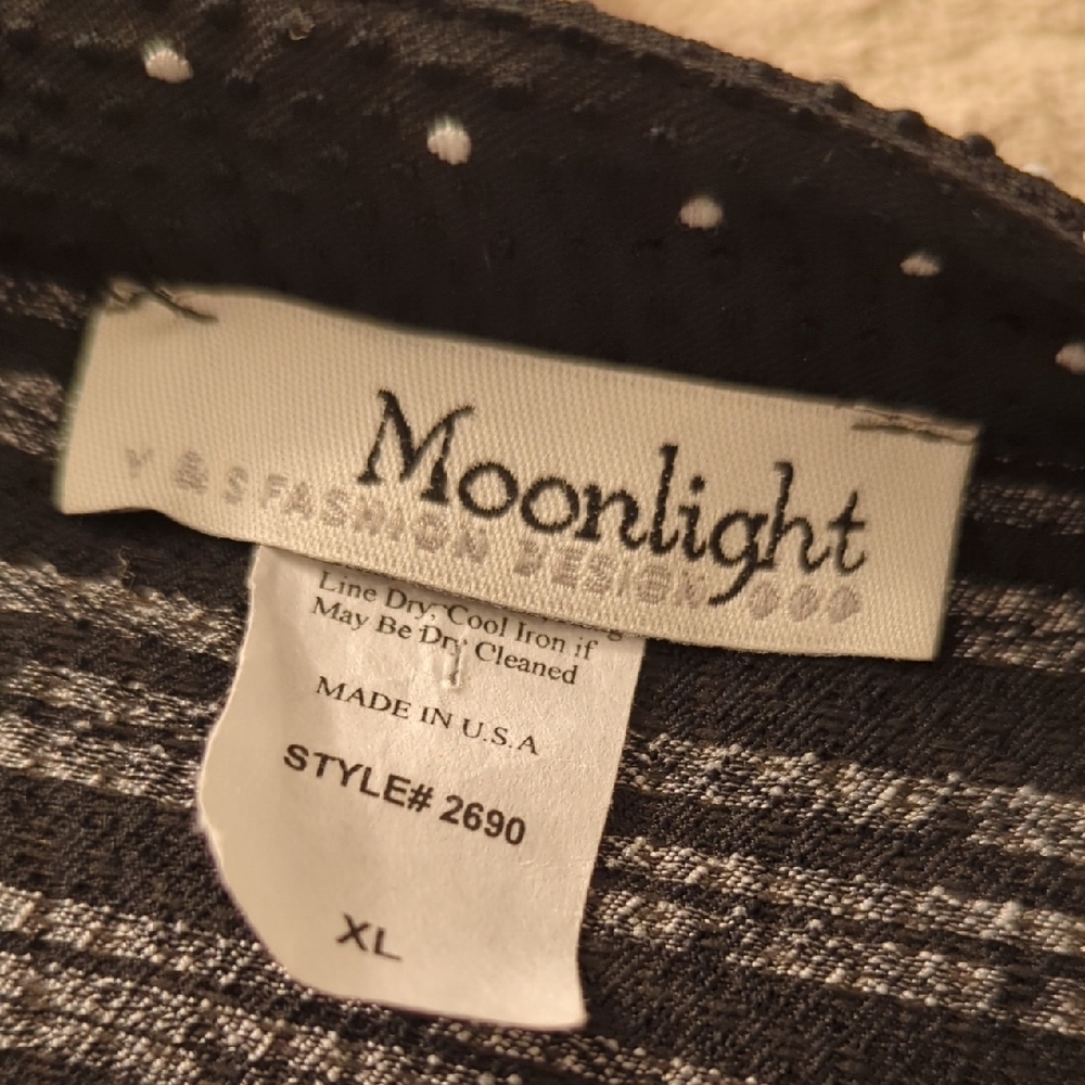 Black And Red Patterned Jacket - image 7